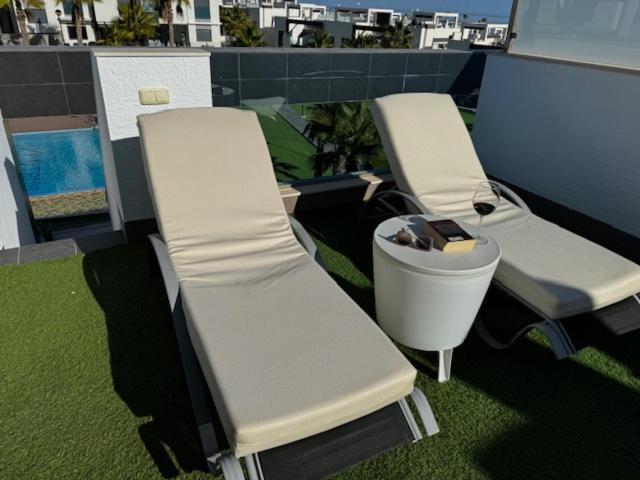Luxury Penthouse Oasis Beach VIII Orihuela Costa Punta Prima Торрев'єха Екстер'єр фото