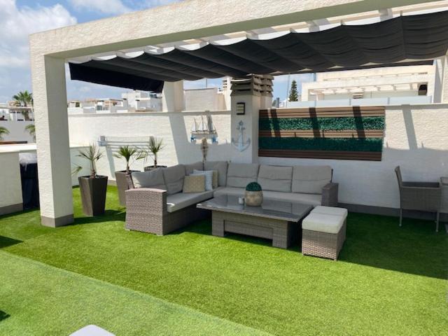 Luxury Penthouse Oasis Beach VIII Orihuela Costa Punta Prima Торрев'єха Екстер'єр фото